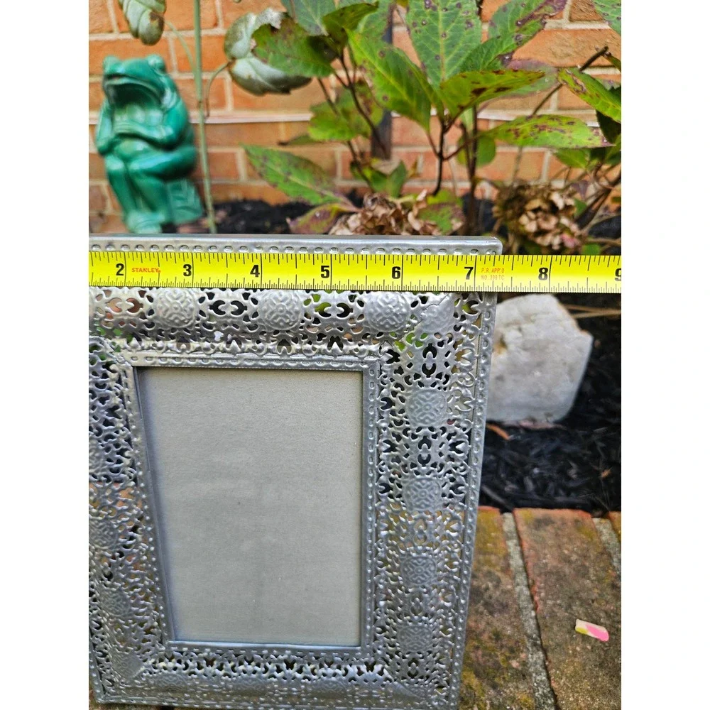Silver Tone Aluminum Ornate Picture Frame 3.5